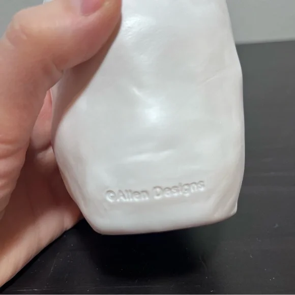 Artistic Baby Modern Face Planter in White and Brown by Michelle Allen - Picture 4 of 13